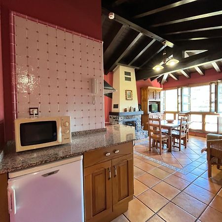 Apartamentos Turisticos Paseo De La Alameda Villaviciosa  Extérieur photo